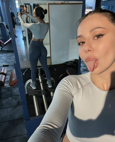 Sinem Ozgur star hot galleries