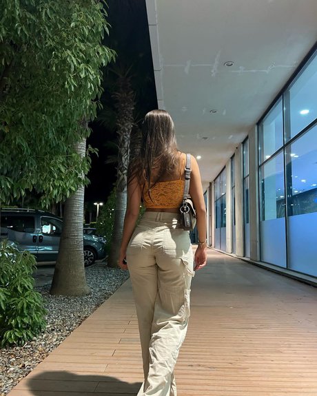 Sinem Ozgur pornstar high quality pictures