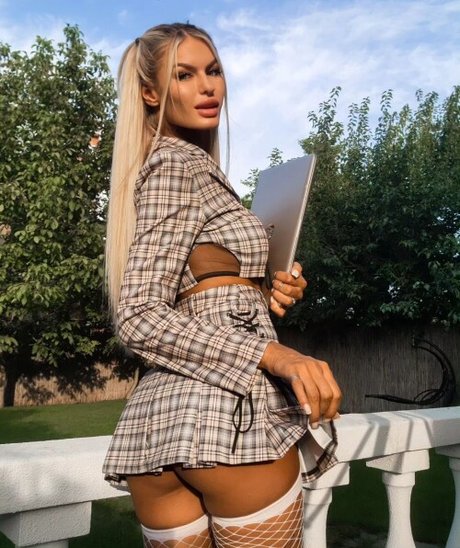 Baronova Tati_ erotic pornstar gallery