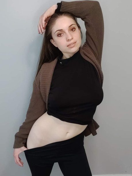 huge fake tits onlyfans pretty pic