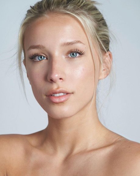 Kenzi Hope pretty model photo