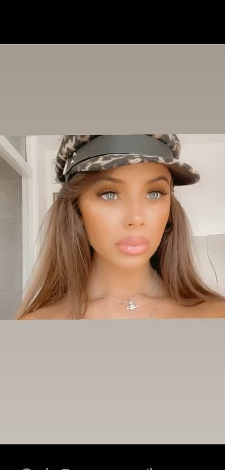 Lauren Mcevoy model erotic image