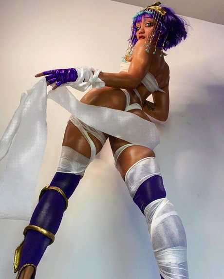 Ladokei Crystal free actress photo