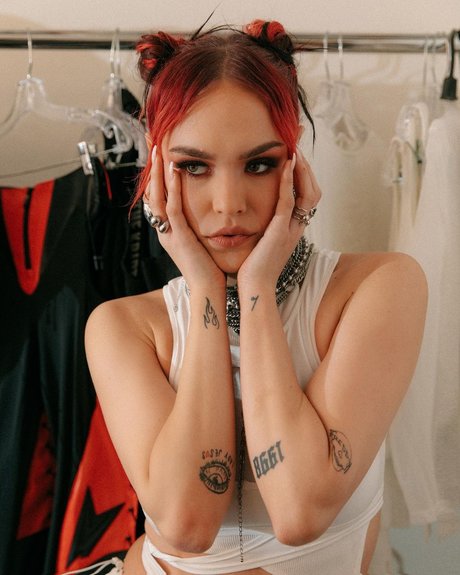 Taylor Upsahl_ model hd pictures