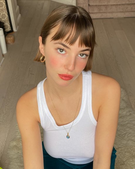 Amelie Manzoli star sex image