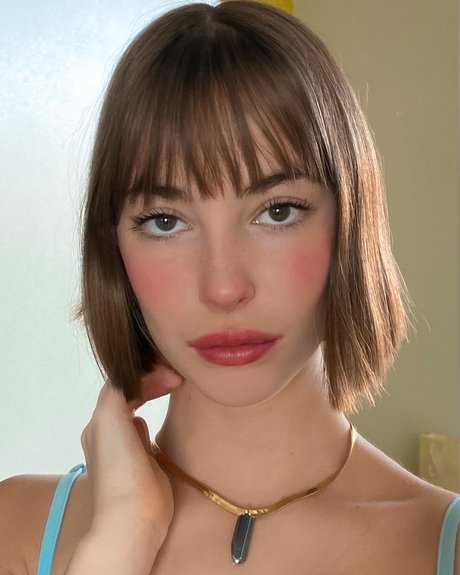 Amelie Manzoli xxx model pic