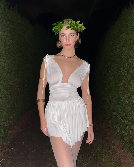 Amelie Manzoli nice model gallery