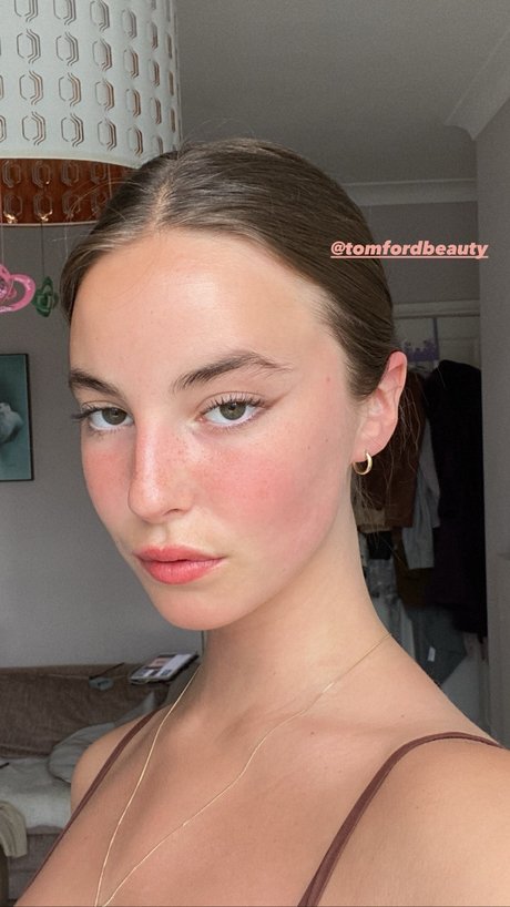 Amelie Manzoli pornstar perfect images