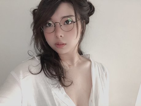 old young lesbian onlyfans exclusive pic