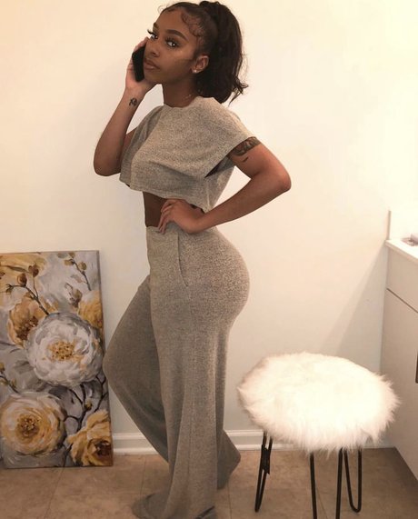 Ashley Burgos model hd pictures