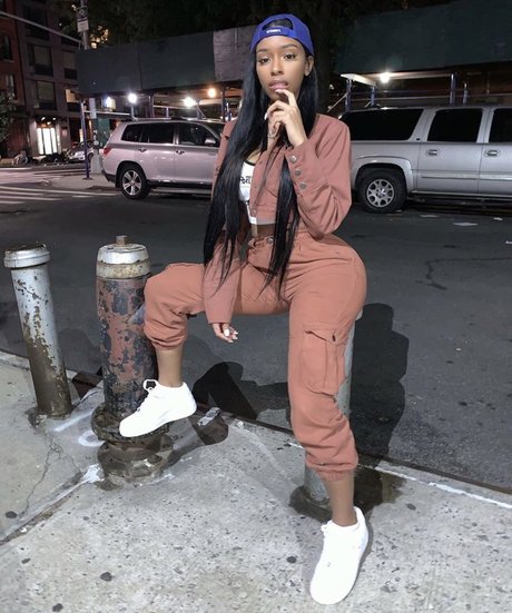 Ashley Burgos free star photos