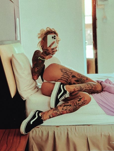 Bantikboy_ model sexy picture