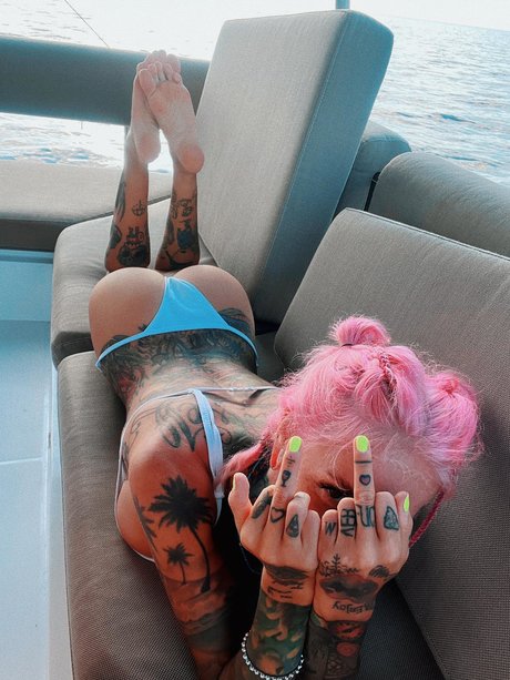 Bantikboy_ hot model pictures