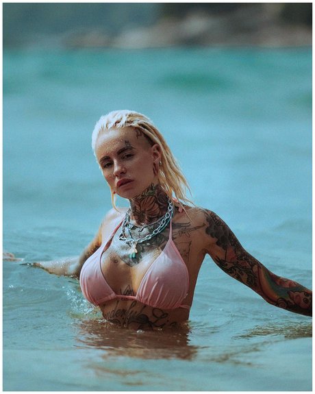 Bantikboy_ pornstar adult photos