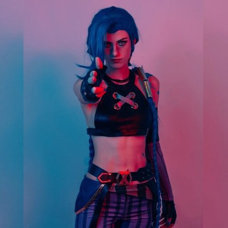 Noelle Sama sexy star pictures