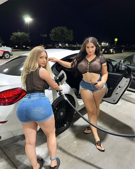 Kassidie Kosa pretty pornstar image