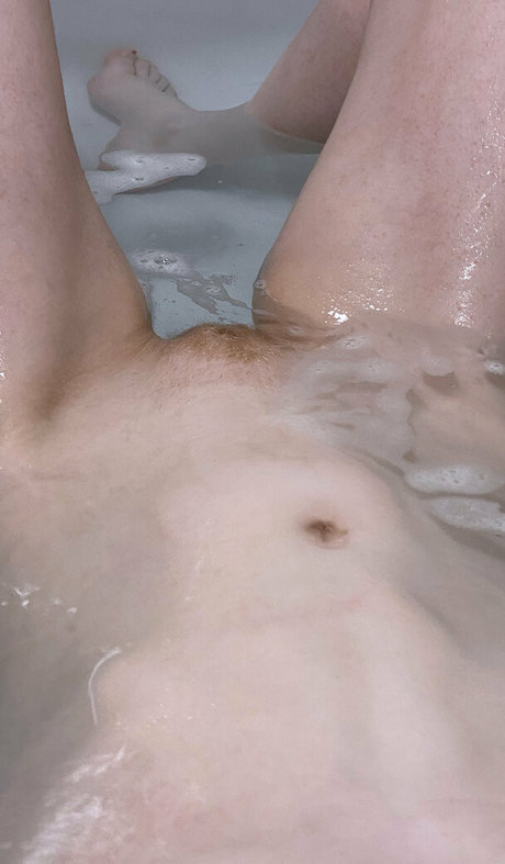 the shy ginger pretty star img