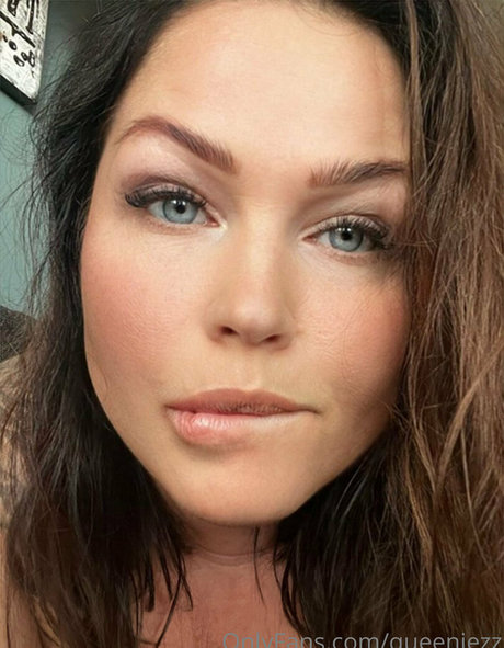 Queenjezz hd actress pic