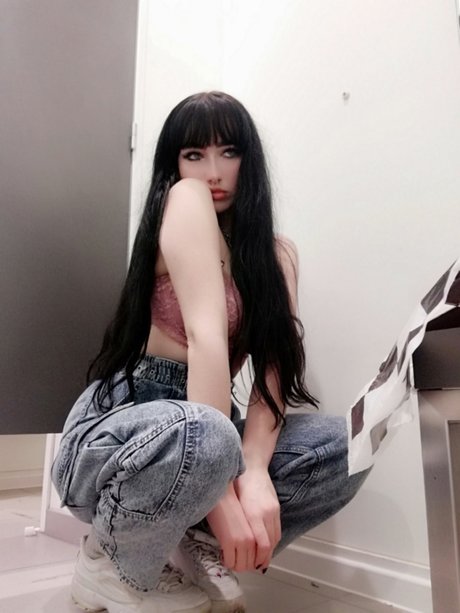 angelvamp pretty model images