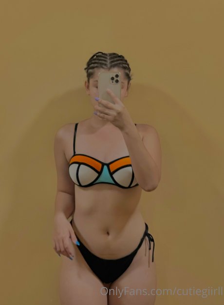 Mariana Castro sexy actress photos