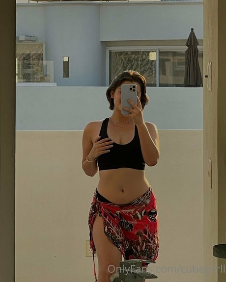 Mariana Castro hot model pic