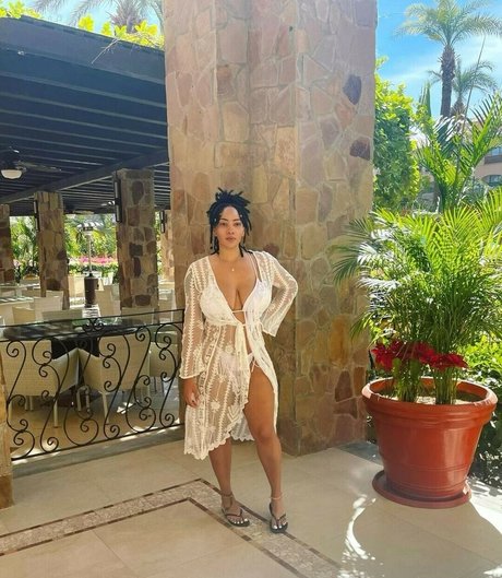 thick girls onlyfans art naked pic