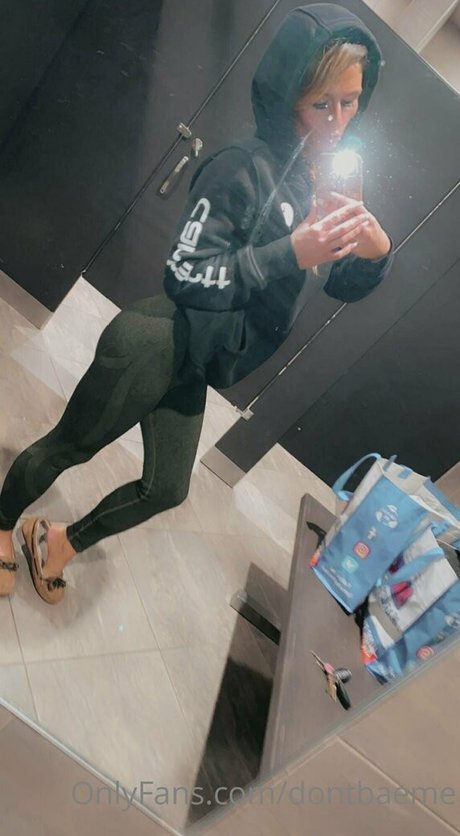 dontbaeme model pornographic photo