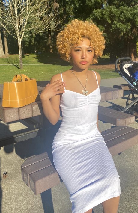 Marisa_ star naked galleries