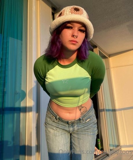 Pale Tattoos exclusive star image