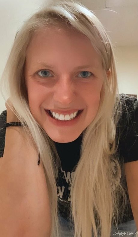 Lovely Rae pornstar nude img