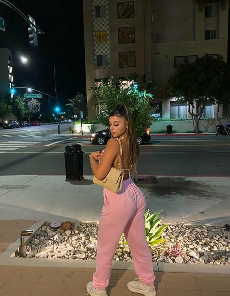 Submissive Skylar nudes star galleries