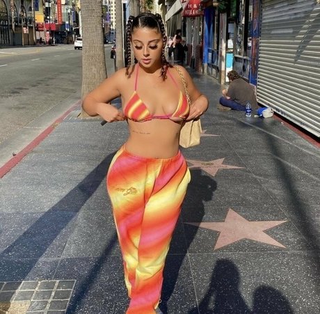 Submissive Skylar xxx actress photos