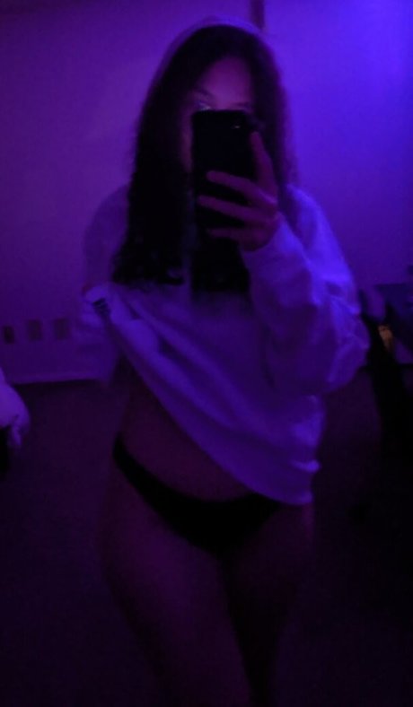 xEmerly pornstar hd picture