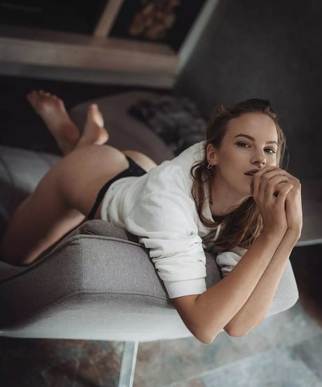 julia kussi pornstar sexy pics