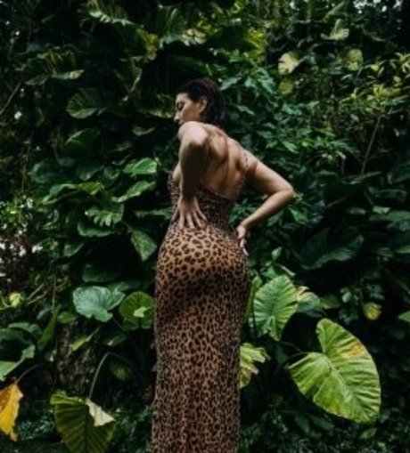 deep onlyfans beautiful naked pic