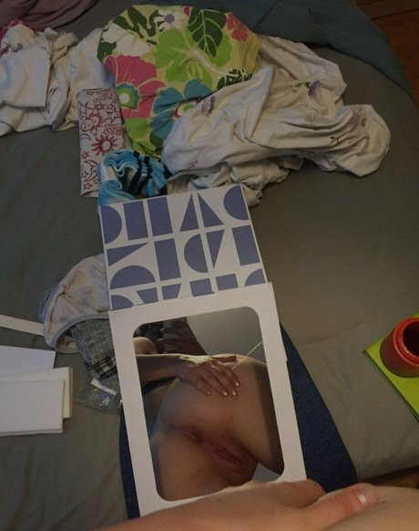 Coneyislandbaby33 nudes actress pictures