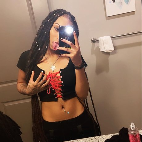 Lola and Moni high quality pornstar archive