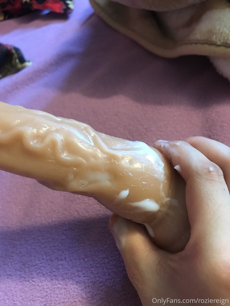 Rozie Reign XXX nudes pornstar gallery