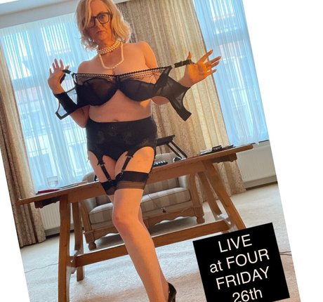 CourtesanAnna best pornstar galleries