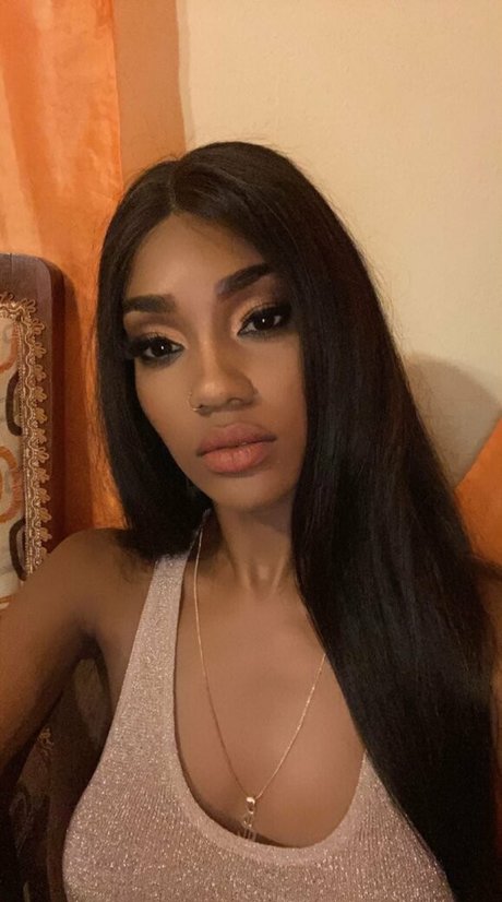 Caramelitooo pornstar top image