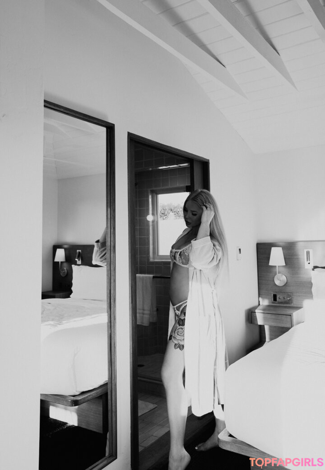 Cakes n Freedom naked star image