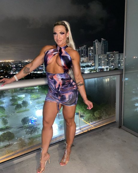 Christina Lee nice model pics