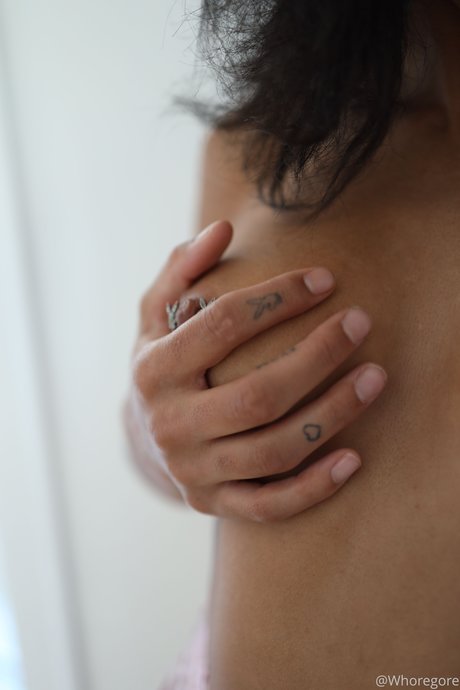 WhoreGore model exclusive img