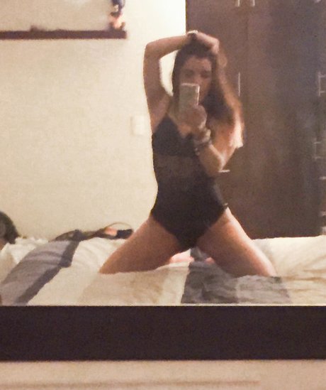 Tania Ivette_ art star pictures