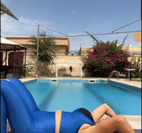 petite girls onlyfans pretty pic