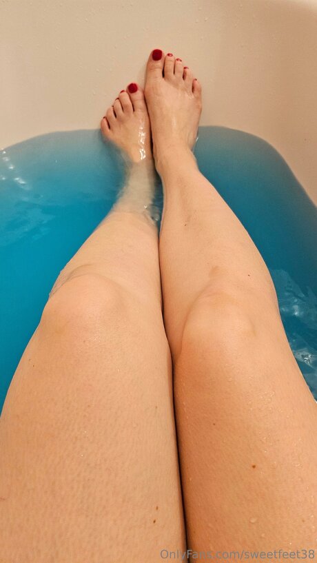 Sweetfeet38 nude star pic
