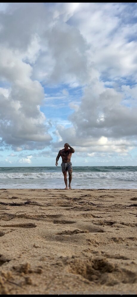 Therealvanillagorilla erotic actress pic