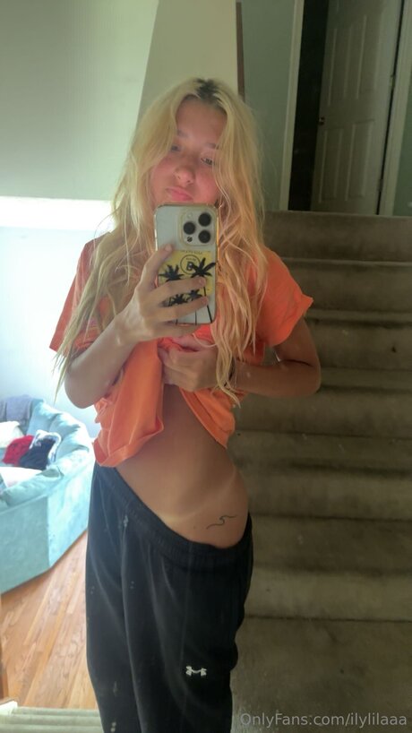 Ilylilaaa star top photo