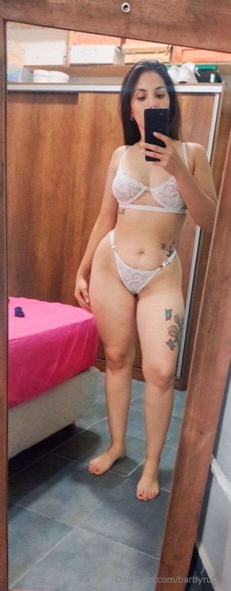 Barbyrubia hot actress gallery