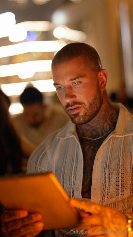 Tobias Bleu pretty pornstar pictures